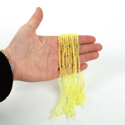 1 Dizi (130-135 Adet)- 3 mm Yassı Kristal Cam Boncuk Dizisi Şeffaf Janjanlı Açık Sarı Renk 1.Kalite - 1