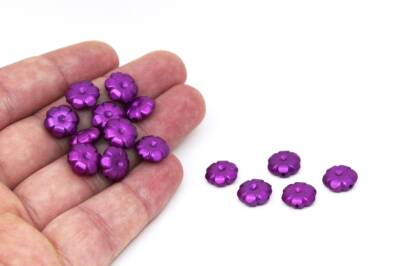 25 Gram - 11 mm Çiçek Desen Boncuk, Mor Renk, Plastik Boncuk. 1. Kalite ( 25 Gram - 78-80 Adet ) - 1