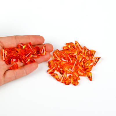 25 Gram - 17 mm, Turuncu Renk Akrilik Boncuk, Kesik Piramit Model Boncuk, (25 gr - 42-45 Adet) - 1