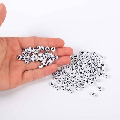 25 Gram - 7 mm Yassı Harf Boncuk, Beyaz Üzeri Siyah Harf Boncuk 1. Kalite. ( 25 Gram - 195-200 Adet ) - 2