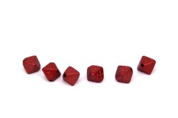 25 Gram - 7x9 mm Piramit Desen Boncuk, Kırmızı Renk, Plastik Boncuk. 1. Kalite ( 25 Gram - 100-105 Adet ) - 3