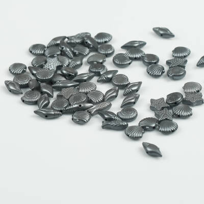 25 Gram - Karışık Deniz Ürünleri Figürlü Plastik Boncuk, Parlak Hematit Renkli ( 25 Gram - 73-76 Adet ) - 3