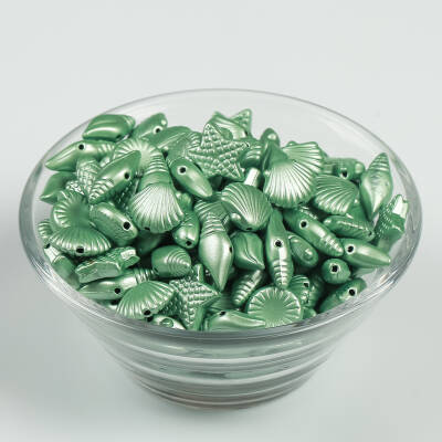 25 Gram - Karışık Deniz Ürünleri Figürlü Plastik Boncuk, Parlak Yeşil Renkli ( 25 Gram - 73-76 Adet ) - 2