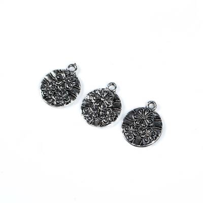 3 Adet - 17 mm Çiçek Desenli Metal Uç, Takı Malzemesi, Boyalı Gümüş Kaplama - 3