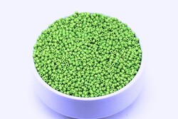 50 Gram, Küçük Boy Kum Boncuğu, 1.5 mm, Takı Yapım Boncuğu, Parlak Fıstık Yeşil Renk, K42 - YF Hobi